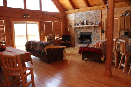 Cherokee Lakefront Log Cabin For Sale East Tennessee - image 6