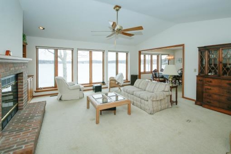Spacious Wall Lake Lakefront Home - image 28