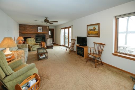 Spacious Wall Lake Lakefront Home - image 10