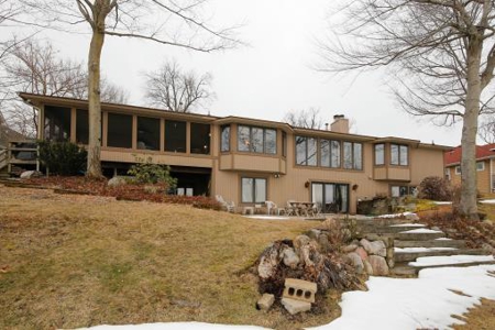 Spacious Wall Lake Lakefront Home - image 13
