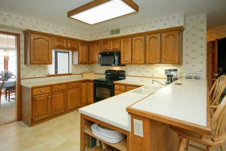 Spacious Wall Lake Lakefront Home - image 25
