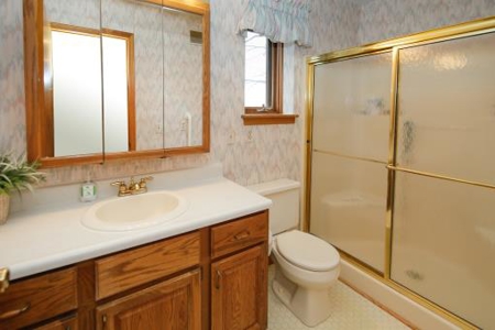 Spacious Wall Lake Lakefront Home - image 30