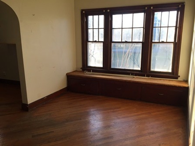 Absolute! 2 Story, 4 Br, 1 Bath, Basement - image 3