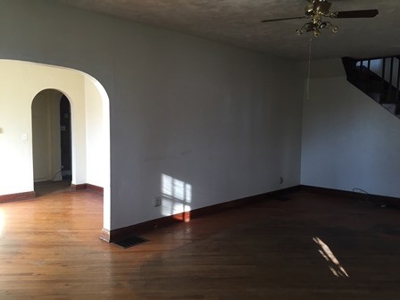 Absolute! 2 Story, 4 Br, 1 Bath, Basement - image 7