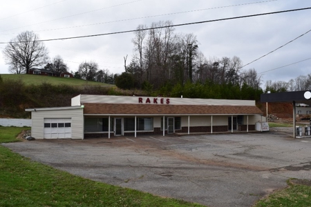 Store at Philpott Lake for Sale at Auction! - image 6