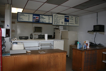Store at Philpott Lake for Sale at Auction! - image 30