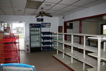 Store at Philpott Lake for Sale at Auction! - image 32