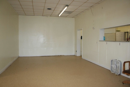 Store at Philpott Lake for Sale at Auction! - image 39