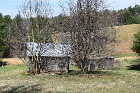Country Home and Acreage for Sale in Floyd VA! - image 7