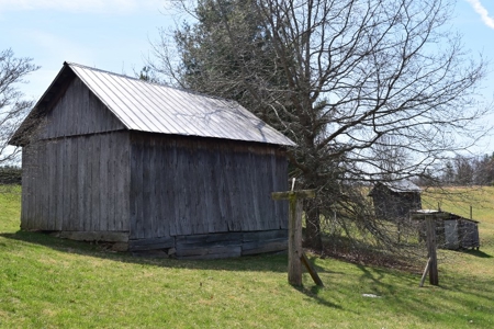Country Home and Acreage for Sale in Floyd VA! - image 31