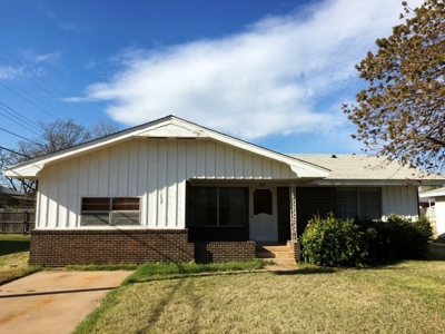 Cordell Home for Sale - Oklahoma - image 2