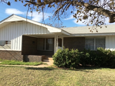 Cordell Home for Sale - Oklahoma - image 3