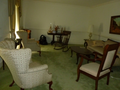 Westmoreland Co. Brick Ranch & 5 Acres - image 2