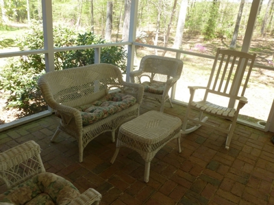 Westmoreland Co. Brick Ranch & 5 Acres - image 4
