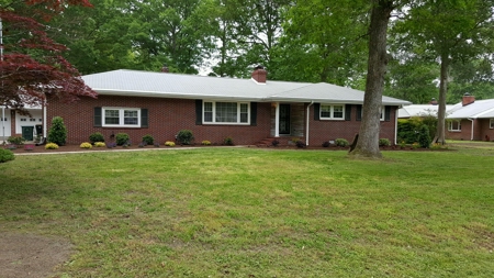 Ranch Home in Yorktown VA - image 3