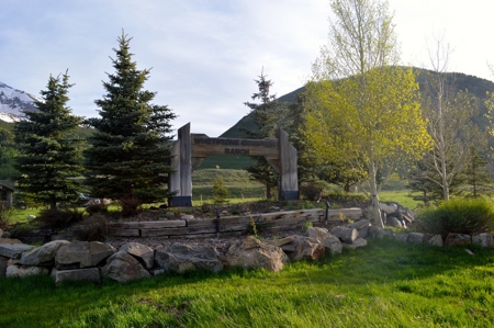 Crested Butte, Colorado Lakefront Acreage For Sale - image 2