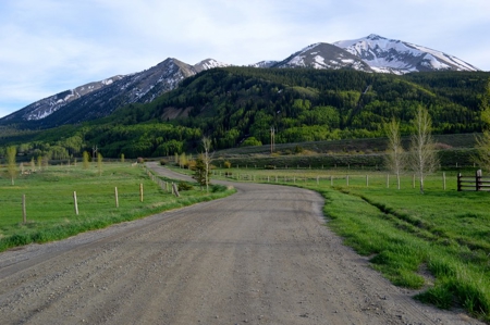 Crested Butte, Colorado Lakefront Acreage For Sale - image 8