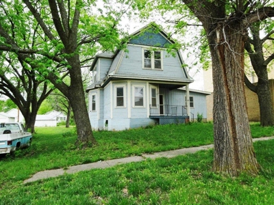 Home with minimum opening bid for auction in Valley Falls - image 4