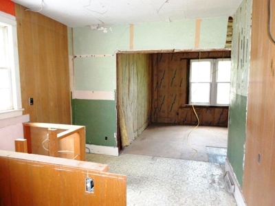 Home with minimum opening bid for auction in Valley Falls - image 11