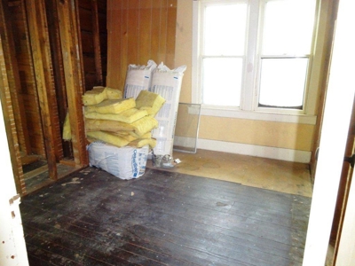 Home with minimum opening bid for auction in Valley Falls - image 13