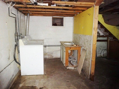 Home with minimum opening bid for auction in Valley Falls - image 21