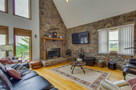 Tn Brick A-Frame Home For Sale In Giles County Lynnville Tn - image 8