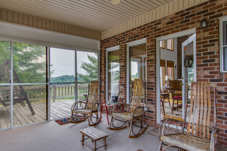 Tn Brick A-Frame Home For Sale In Giles County Lynnville Tn - image 28