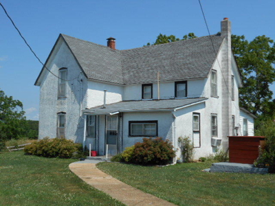 Farm House on 68 Acres for Sale in Southern Missouri - image 1