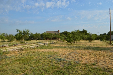 River Front Home With Outdoor Pavilion On 7 Acres In West Tx - image 1