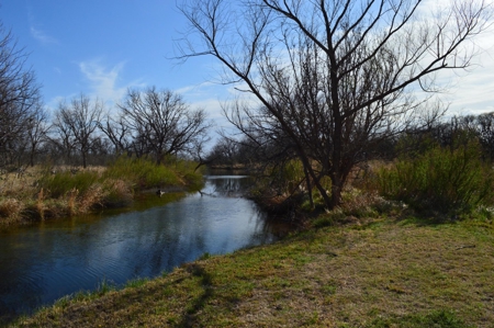 River Front Home With Outdoor Pavilion On 7 Acres In West Tx - image 26