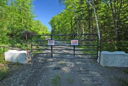 Maine Log Home for Sale in Fort Kent - image 24