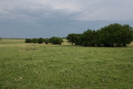 790 +/- Acres Premier Kansas Grassland Ranch For Sale - image 11