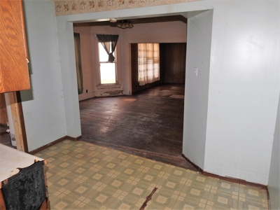 Criss Real Estate Auction - image 6