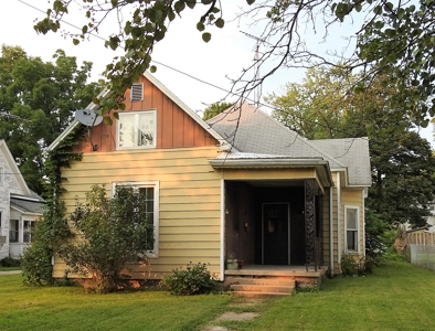 Criss Real Estate Auction - image 1