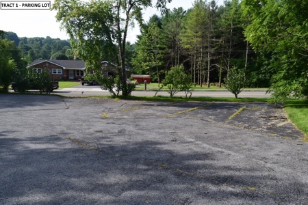 Parking Lot for Sale at Auction in the Town of Floyd VA! - image 1