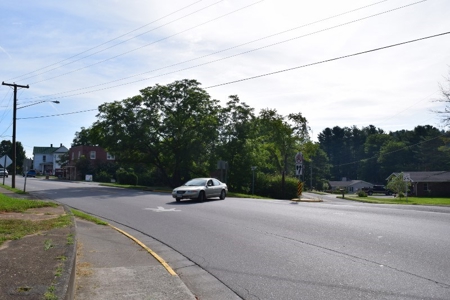 Commercial Building in Floyd VA for Sale at Auction! - image 8