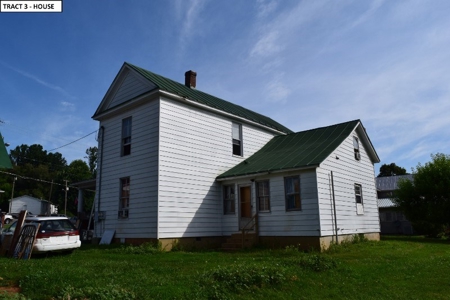 2 Story 1900's Farmhouse for Sale at Auction in Floyd VA! - image 7