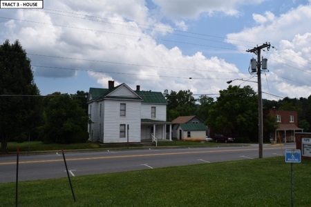 2 Story 1900's Farmhouse for Sale at Auction in Floyd VA! - image 8