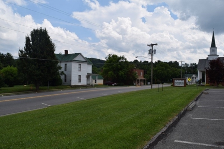2 Story 1900's Farmhouse for Sale at Auction in Floyd VA! - image 9