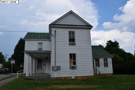 2 Story 1900's Farmhouse for Sale at Auction in Floyd VA! - image 12