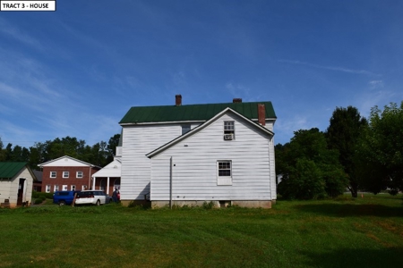 2 Story 1900's Farmhouse for Sale at Auction in Floyd VA! - image 5