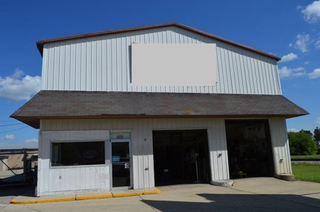 Commercial Property in Beaver Dam Online Auction - image 3