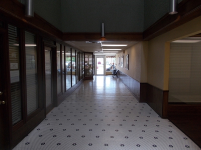 Commercial Office Space & Apartments in Miami, Oklahoma - image 12