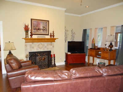 Holly Lake Ranch Texas Gated Home For Sale - image 12