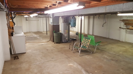 Online Only Absolute Auction Independence, MO Home on 40Hwy - image 3
