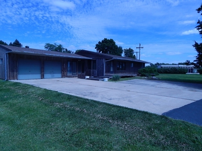 Online Only Absolute Auction Independence, MO Home on 40Hwy - image 10