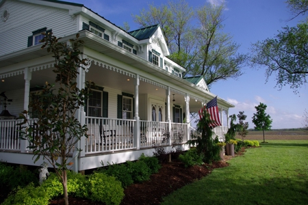 Carlinville County Home Estate For Sale with Acreage - image 14