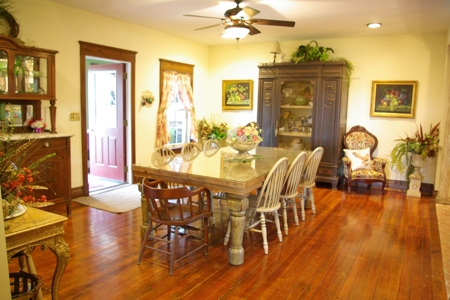 Carlinville County Home Estate For Sale with Acreage - image 40