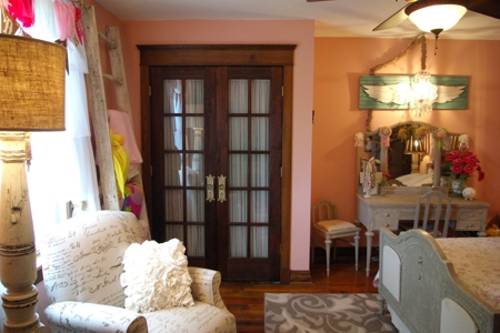 Carlinville County Home Estate For Sale with Acreage - image 27