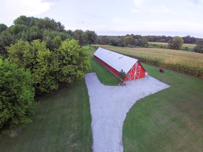 Carlinville County Home Estate For Sale with Acreage - image 2